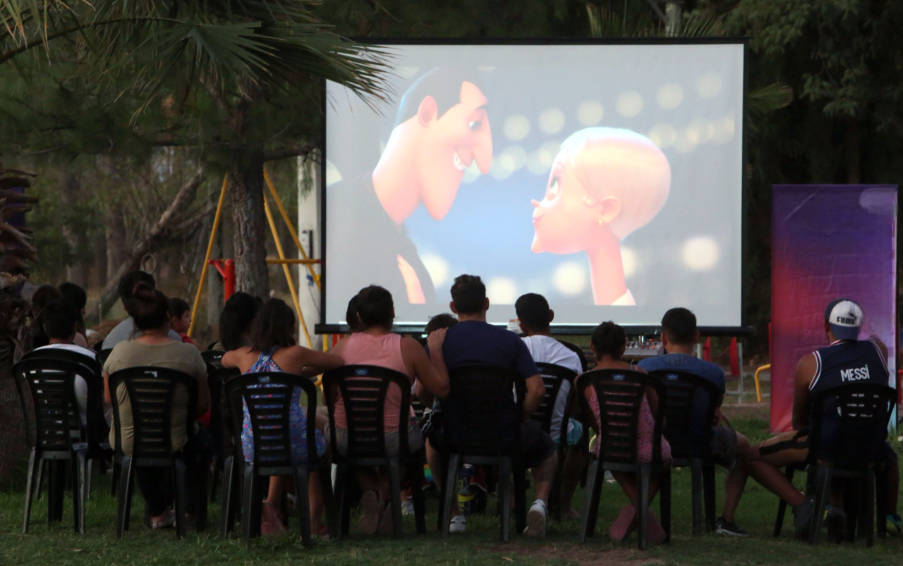 cine bajo las estrellas